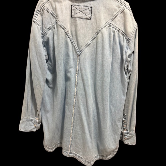 We The Free Light Blue Denim Top - Picture 2 of 4